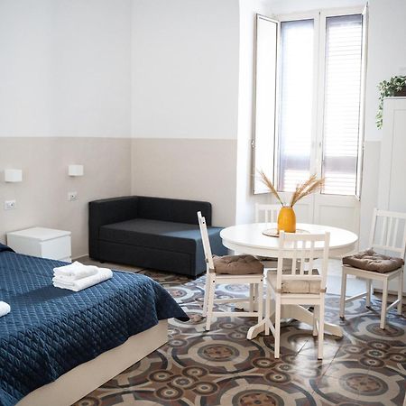 Principe Amedeo 93 Bed & Breakfast Bari Eksteriør bilde