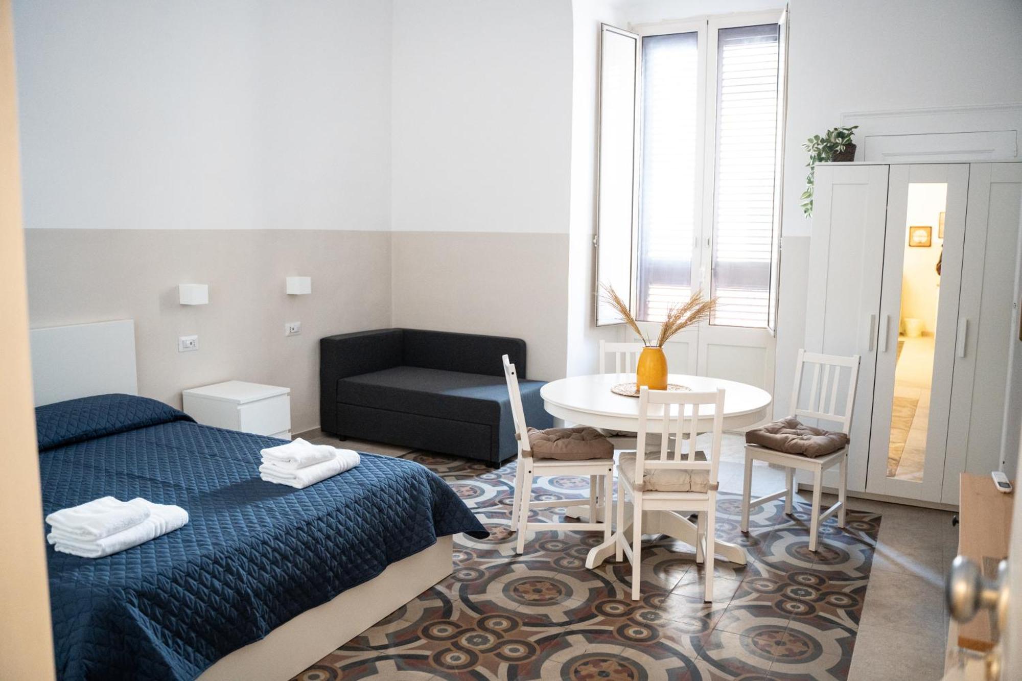 Principe Amedeo 93 Bed & Breakfast Bari Eksteriør bilde