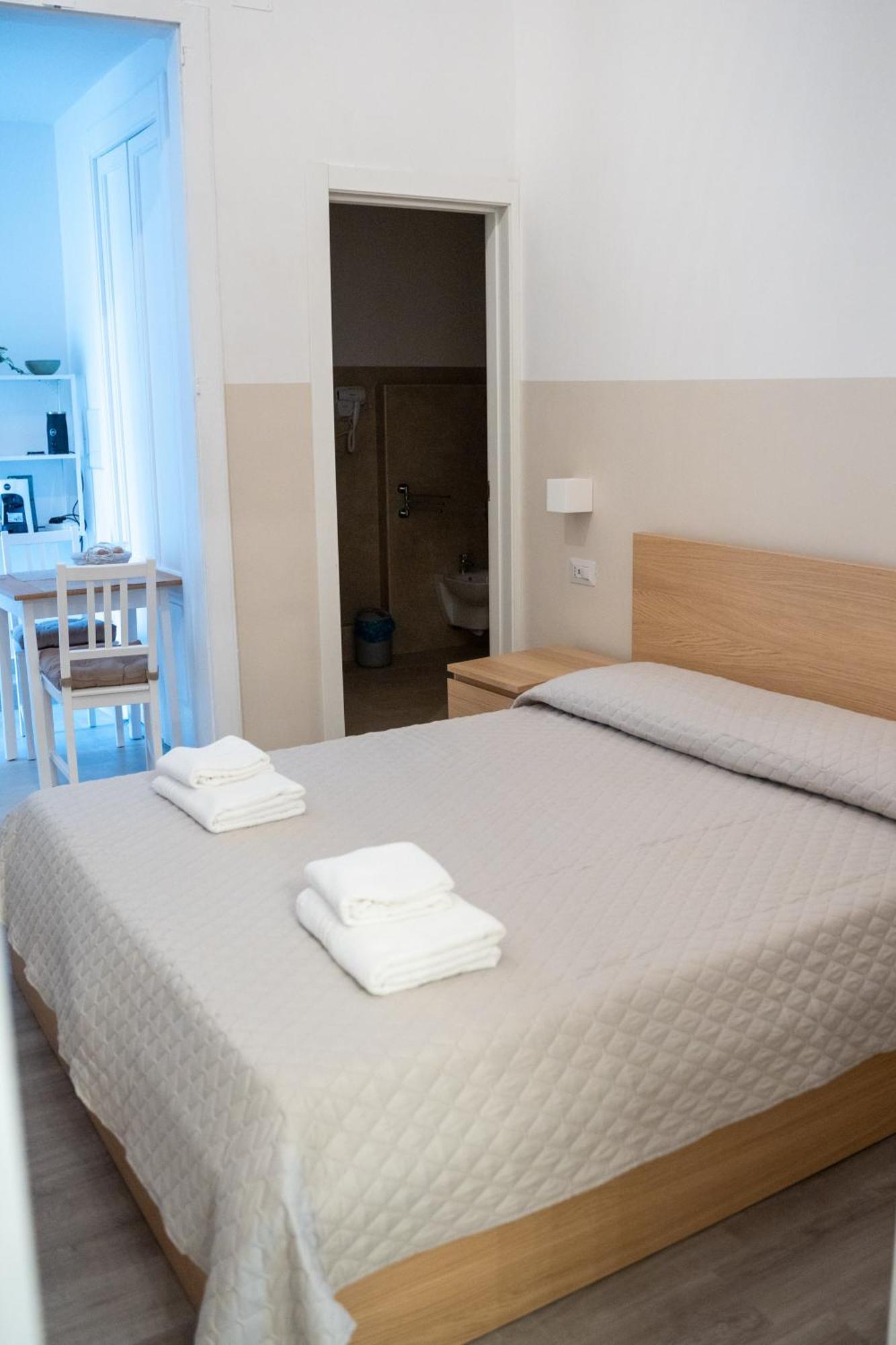 Principe Amedeo 93 Bed & Breakfast Bari Eksteriør bilde